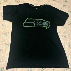 Majestic NFL Seattle Seahawks Football T-Shirt Men’s Size M Good Used Condition